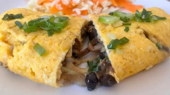 Trik Bikin Omelet Telur Jamur ala di Hotel, Dijamin Rasanya Mewah Banget!