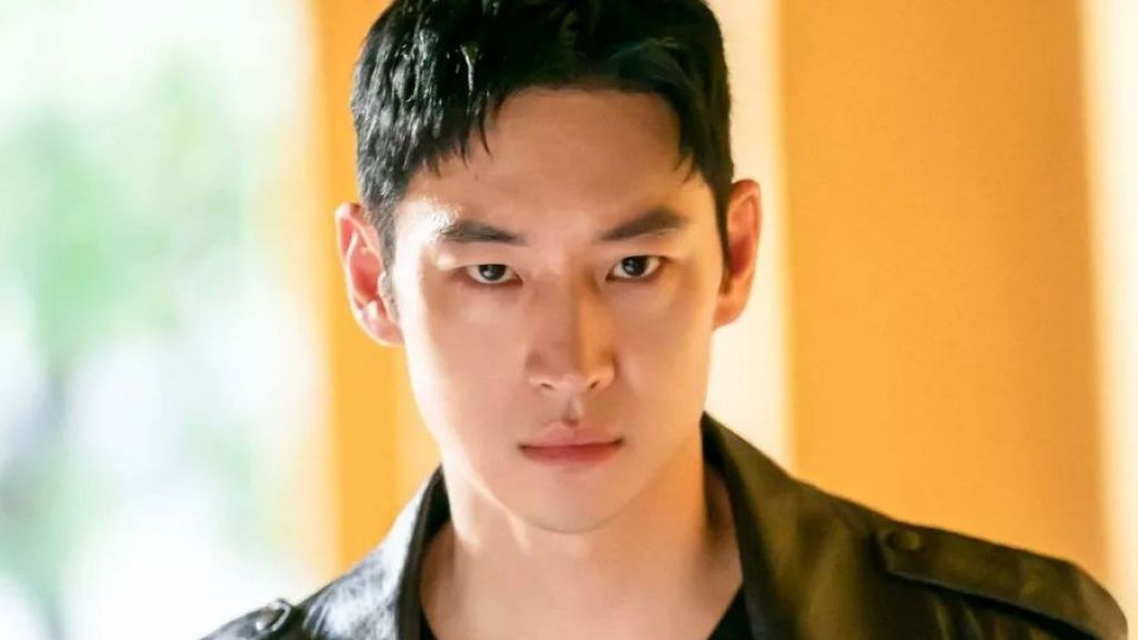 Lee Je Hoon Ungkap Kecintaannya Saat Bintangi Drama Korea 'Taxi Driver 2'