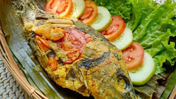 Resep Pepes Ikan Mas Presto, Tulangnya Lunak, Dijamin Gak Bikin Keselek!