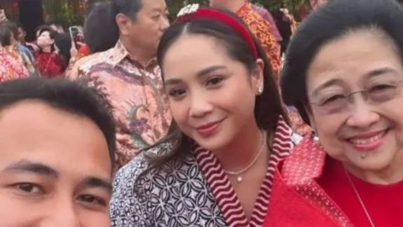 Nagita Slavina Selfie Bareng Megawati Disorot, Harga Bando Nyonya Andara Bikin Jiwa Miskin Ngereog: Ada AC-nya Bikin Kepala Adem