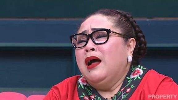 Lakukan Kemoterapi Gegara Idap Kanker Payudara, Nunung Srimulat Nangis Lihat Kepalanya Plontos: Rambut Mulai Habis...