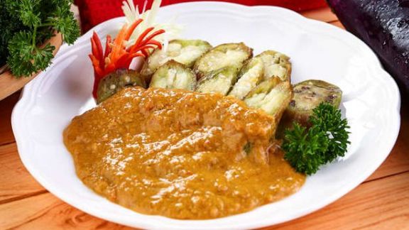 Resep Sambal Kacang Terong Penyet, Nikmatnya Bikin Ketagihan!