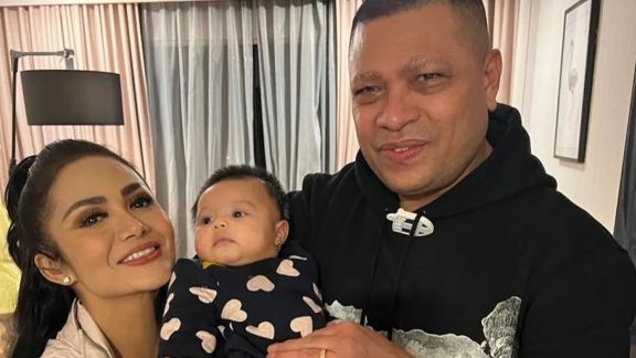 Terharu Lihat Kedekatan Raul Lemos dengan Ameena, Netizen Kompak Sungkem Minta Maaf, Kenapa?