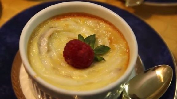 Resep Custard Kelapa, Manis, Lembut, Mudah Buatnya!