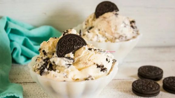 Cara Bikin Ice Cream Choco Cookies ala Rumahan, Ternyata Mudah Banget Moms!