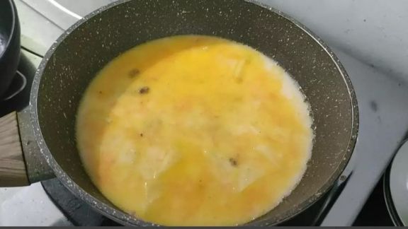 Cara Bikin MPASI Gulai Sapi untuk Si Kecil, Tambahkan Kentang dan Wortel Agar Makin Kenyang!