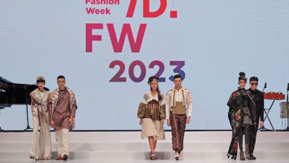 Dukung Ajang Indonesia Fashion Week 2023, Menparekraf Ingin Industri Fesyen Jadi Tuan Rumah di Negeri Sendiri