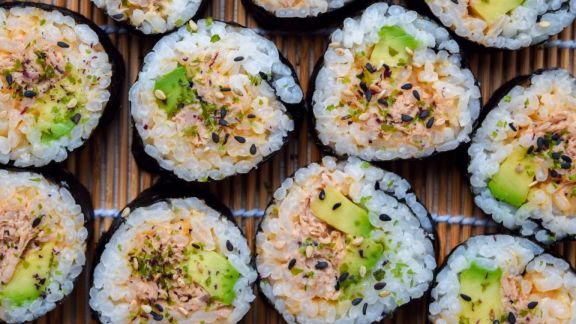 Resep Spicy Tuna Sushi Roll, Dijamin Seenak yang di Restoran!