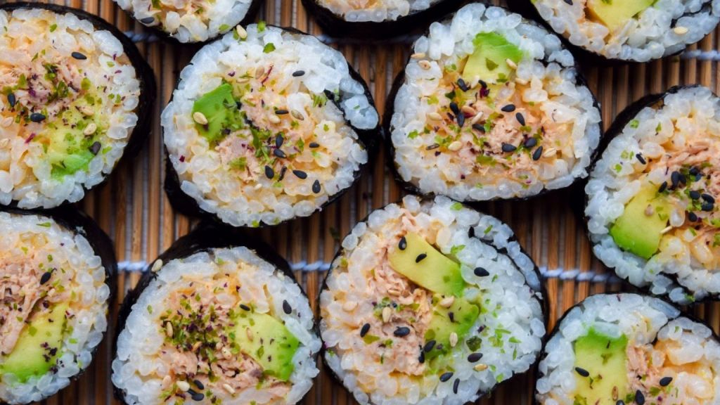 Resep Spicy Tuna Sushi Roll, Dijamin Seenak yang di Restoran!