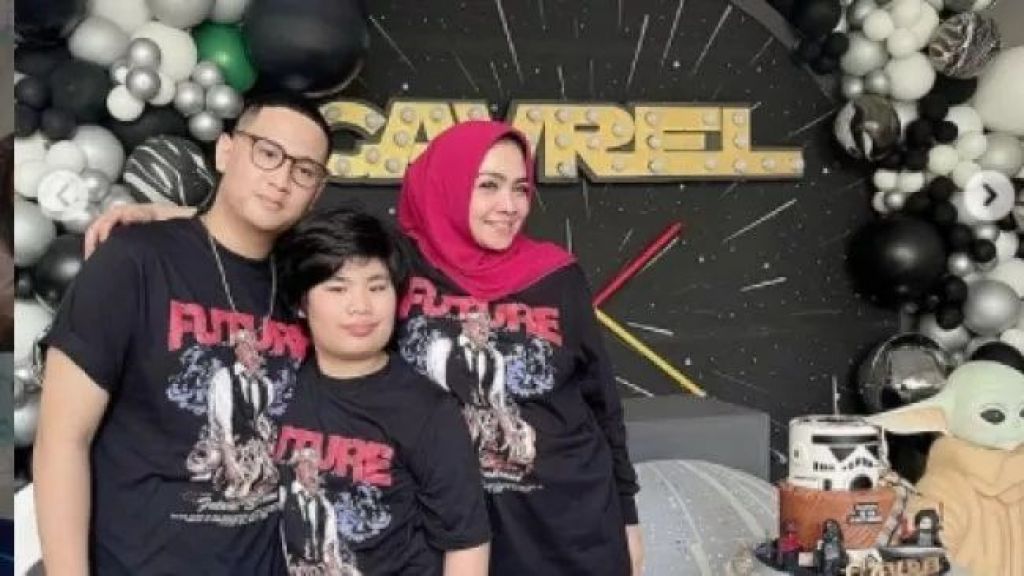 Gak Banyak Tersorot Publik, Ini Sosok Adik Bungsu Nagita Slavina dan Caca Tengker! Kamu Sudah Tahu?