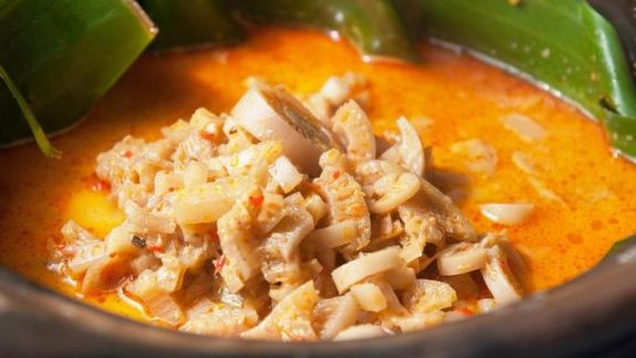Resep Sayur Jantung Pisang, Enak Makan Pakai Nasi Hangat