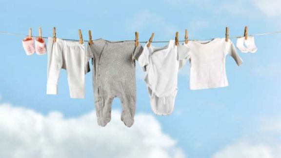 Biar Baju si Kecil Tetap Steril, Ini 5 Rekomendasi Detergen Khusus Baju Bayi, Bye Bye Iritasi!