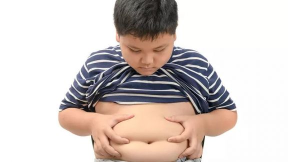Biar Gak Jadi Bahaya, Cegah Obesitas Anak Sejak Dini Yuk, Kenali Ciri-cirinya Moms!