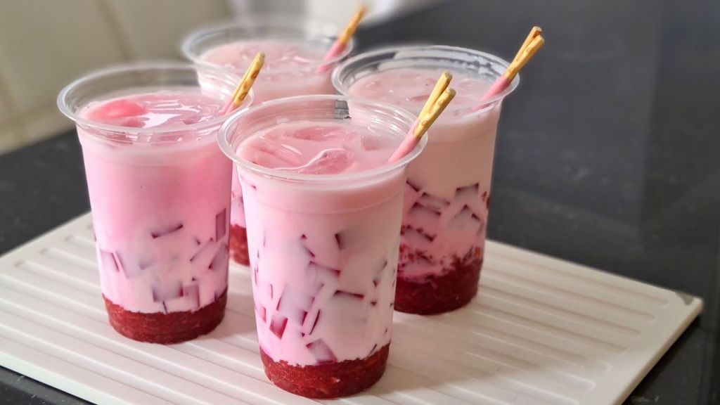Resep Strawberry Milky Jelly, Bisa untuk Ide Jualan Takjil Bulan Puasa