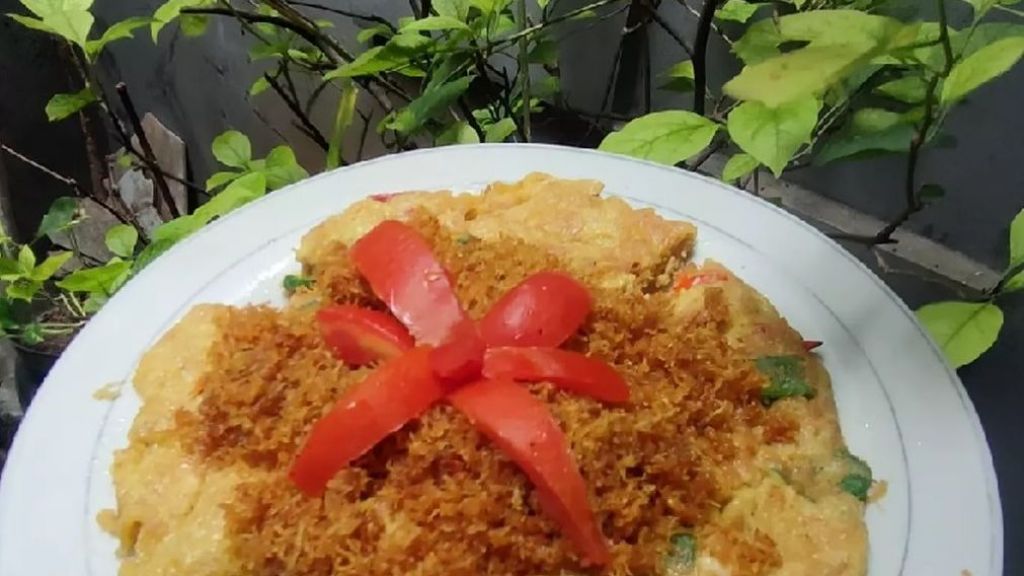 Resep Telur Dadar Serundeng Pedas dan Gurih, Disajikan dengan Nasi Hangat, Makin Mantap!