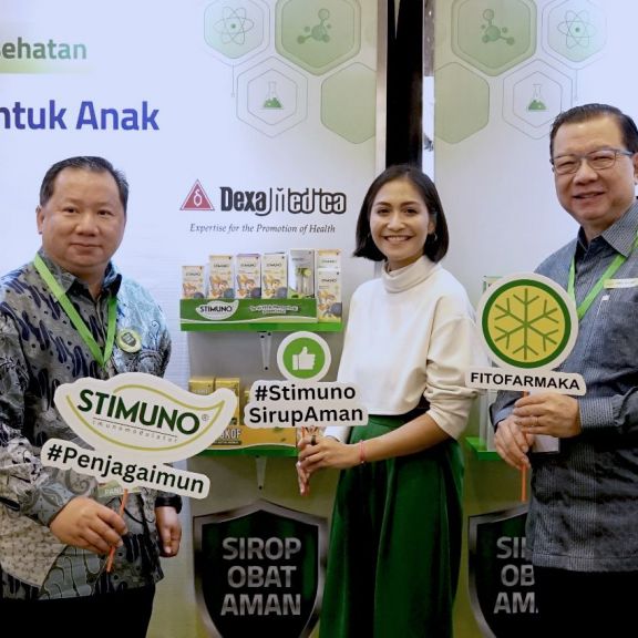 Rekomendasi Obat Sirop Aman untuk Si Kecil dari Caca Tengker, Bisa Jadi Pilihan Nih Moms!