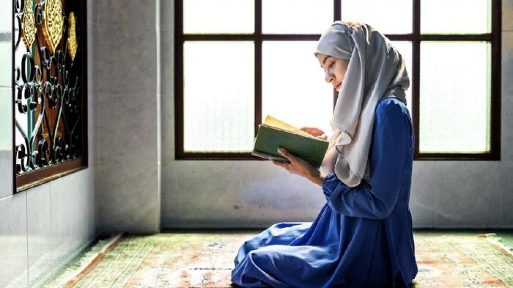 MasyaAllah! 5 Keistimewaan Membaca Ayat Kursi di Bulan Ramadan, Berkah Mengalir Deras