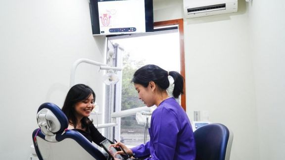 Beda dengan yang Lain, Klinik Gigi Satu Ini Hadir dengan Teknologi Modern Pertama di Indonesia yang Tawarkan Transparansi Harga, Penasaran?