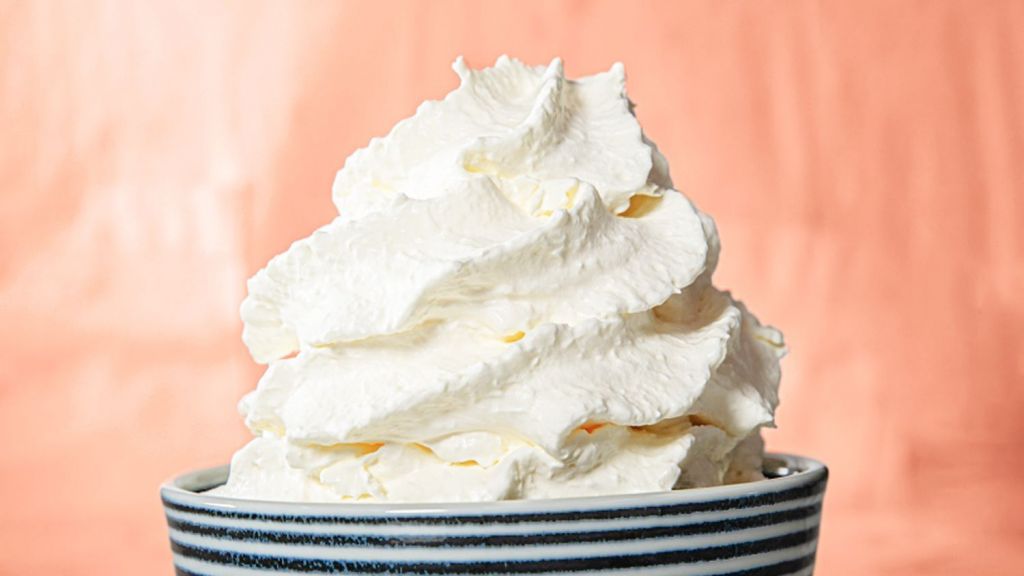 Persiapan Bikin Bolu untuk Lebaran, Catat Cara Simpan Whipped Cream Cair agar Tak Mudah Basi