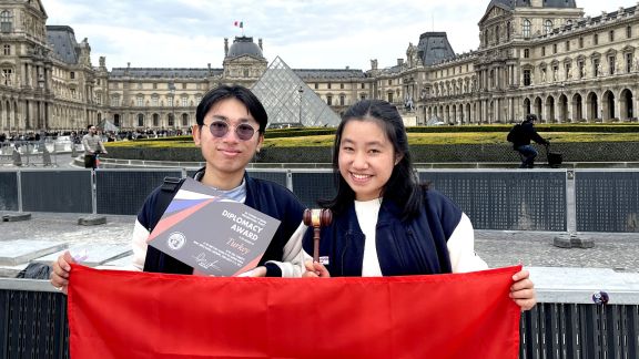 Keren! Dua Mahasiwa Indonesia Raih Penghargaan Bergengsi di Ajang Harvard World Model United Nation 2023