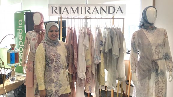 Belanja Online vs Offline, Lebih Laris yang Mana Sih? Ini Kata Brand Fesyen Muslim Lokal Ria Miranda