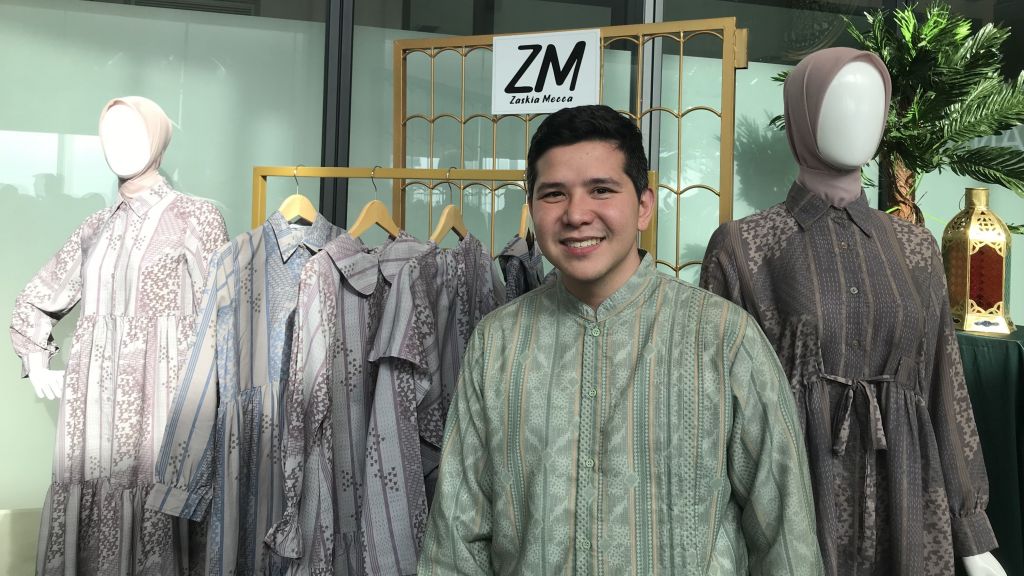 Tips Mix and Match Baju Muslim ala Brand ZM Zaskia Mecca, Haykal Kamil: Berani Padu-Padan Warna