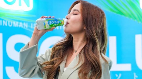 Tips Agar Tubuh Tetap Segar ala Agatha Chelsea, Cuma Rutin Minum Ini Ternyata!