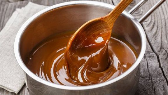 Sering Gosong, Ini Kesalahan Umum saat Membuat Karamel dan Cara Mengatasinya, Simak Ya Moms!