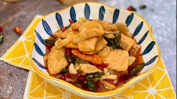 Resep Salmon Tumis Cabai, Pas untuk Working Moms, Simpel Gak Bikin Keteteran