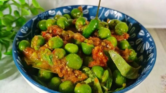 Resep Karedok Leunca Super Segar, Rasanya Pedas, Teksturnya Krenyes Krenyes