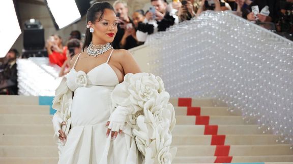 Pamer Baby Bump di Met Gala 2023, Intip Outfit Memukau dari 4 Wanita Hebat Ini: Ada Rihanna hingga Serena Williams