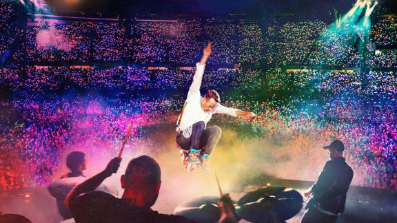 Heboh Coldplay Disebut Dukung LGBT, Netter Malaysia Ngrep Tiket Diskon: Tunggu Aja...