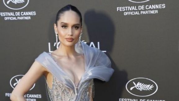 Wow! Tampil Memukau di Cannes Film Festival 2023, Cinta Laura Pakai Gaun Seberat 30 Kg, Ternyata Terinspirasi dari Cerita Ini...