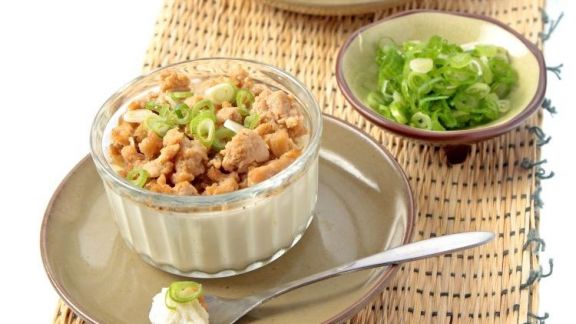 Bisa Jadi Obat Alami untuk Turunkan Asam Lambung, Yuk Masak Tim Putih Telur Topping Daging, Rasanya Dijamin Enak!