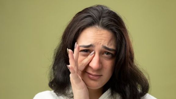 7 Faktor Risiko yang Bisa Menyebabkan Beauty Terkena Dry Eye, Awas Bikin Penglihatan Terganggu!