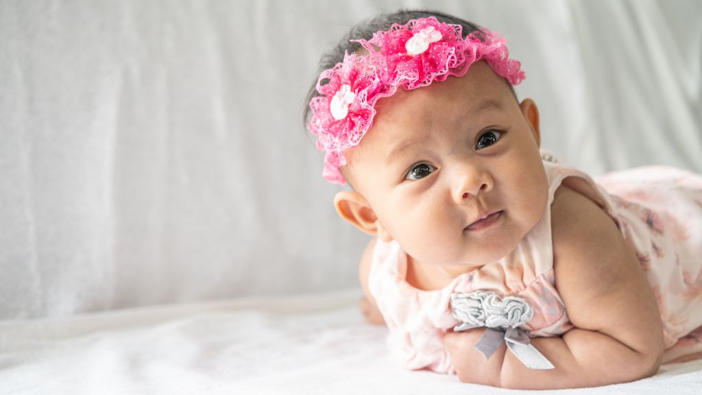Mempesona! Berikut Ide Nama Bayi Perempuan Modern dan Elegan Berawalan D untuk Kelahiran Si Kecil Yang Penuh Kecantikan