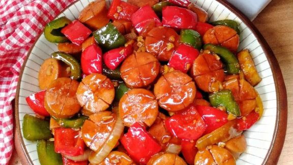 Resep Sosis Tumis Paprika Super Simpel, Cocok Nih Dimasak Ketika Moms Kesiangan, Rasanya Gak Bakal Mengecewakan!
