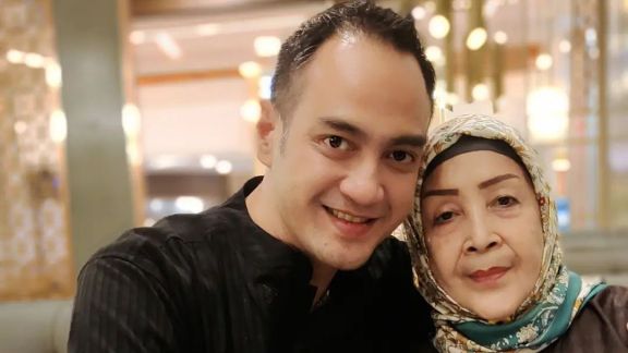 Bebas dari Penjara Atas Kasus KDRT, Ferry Irawan Nangis-nangis Saat Bertemu Sang Ibu: Hanya Ingin...