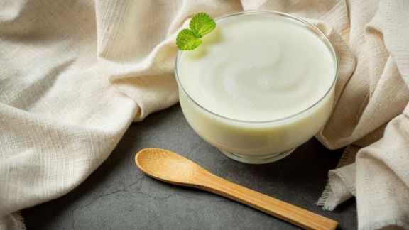 Hujan Rintik-rintik di Pagi Hari Bikin Cuaca Makin Dingin? Cusss Langsung Angetin dengan Menu Sarapan Bubur Susu Jagung yang Creamy