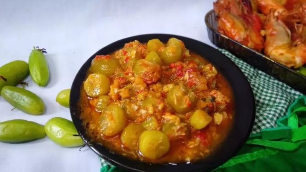 Pedesnya Nampol! Simak Cara Bikin Sambal Goreng Belimbing Wuluh Daging Ikan Nila, Rasanya Gurih dan Segar Banget Moms