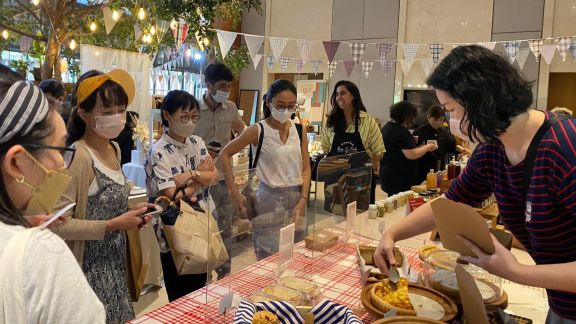 Dukung UMKM, 'The Local Market: September Edition' Dipenuhi Jenama Lokal, Tertarik untuk Datang Beauty?