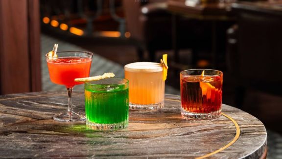 Nikmati Koktail Sambil Beramal Lewat Negroni Week di Phoenix Gastrobar, Beauty Tertarik untuk Coba?