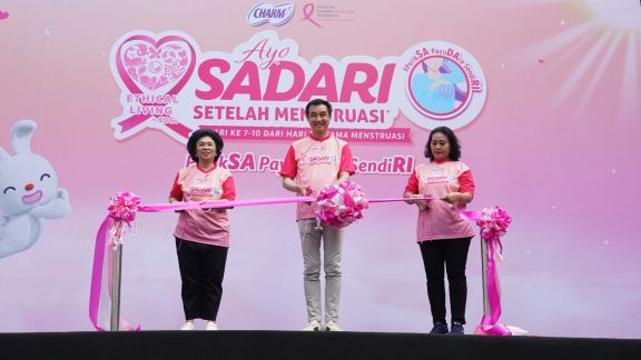 Charm Bersama YKPI Bergerak Bersama Demi Tingkatkan Kualitas Hidup Wanita Indonesia, 100 Penyitas Kanker Payudara Ikut Ramaikan CFD Jakarta!