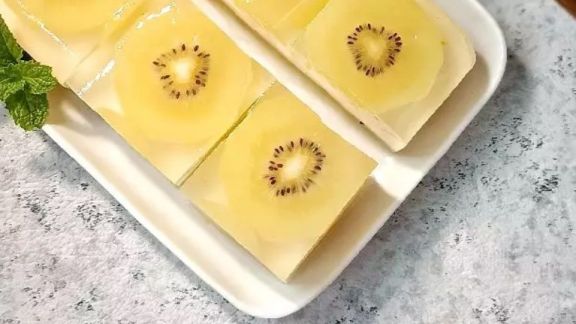 Coconut Milk Kiwi Fruit Pudding, Camilan Sehat untuk Si Kecil yang Sedang Sakit, Rasanya Enak Pasti Bisa Tingkatkan Nafsu Makan Anak!