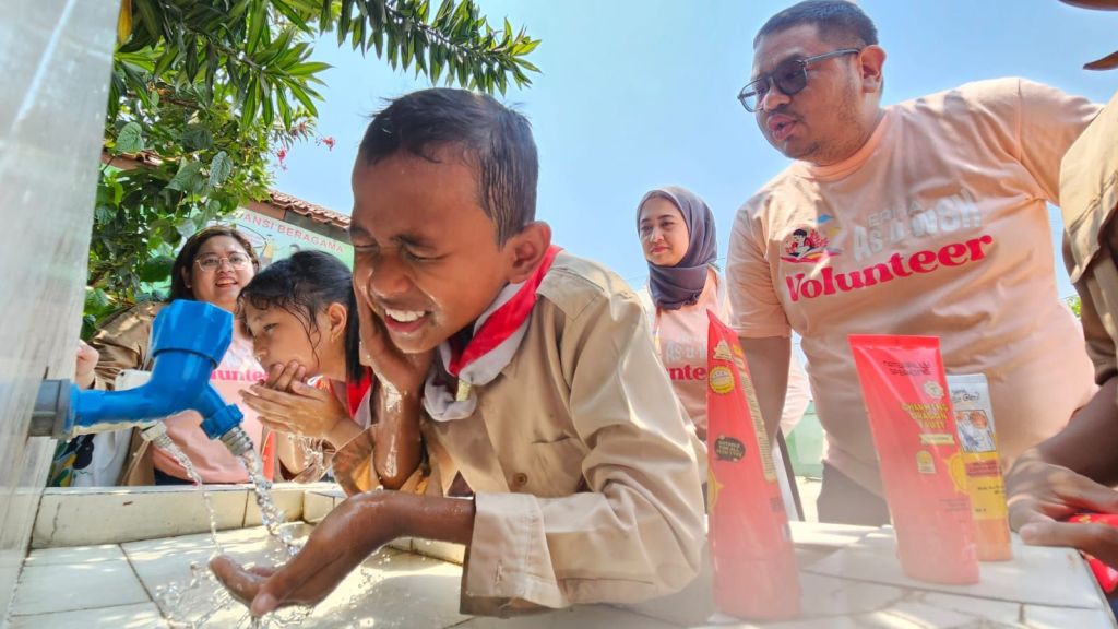 Gandeng WishFriend, Erha As.U.Wsh Selenggarakan Berkarya Bercerita Chapter 3 untuk Tingkatkan Literasi Kesehatan Anak di Cikarang