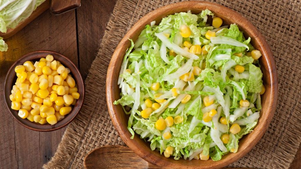 Lapar Tengah Malam? Gak Usah Masak Mie, Mending Makan Corn Salad, Tinggi Serat dan Rendah Kalori, Ini Cara Bikinnya!