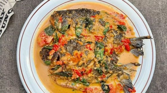 Resep Penyet Kuah Bawal, Olahan Ikan yang Gurih dan Pedas, Kuahnya Segar, Awas Bikin Nasi Cepat Habis!