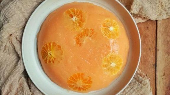 Teksturnya Lembut, Rasanya Segar, Cusss Bikin Puding Maizena Jeruk untuk Camilan Saat Akhir Pekan, PakSu dan Anak-anak Pasti Suka!