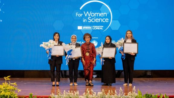 Nobatkan 4 Pemenang, L’Oréal-UNESCO For Women in Science 2023 Dukung Kontribusi Perempuan Peneliti Indonesia Lakukan Terobosan Baru