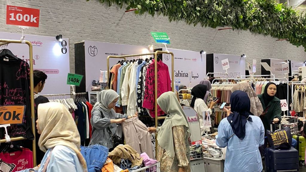 Gelar Bazar Pakaian, Glamlocal Berhasil Gandeng 51 Brand Fashion, Cus Datang ke Aeon Mall Tanjung Barat Moms!